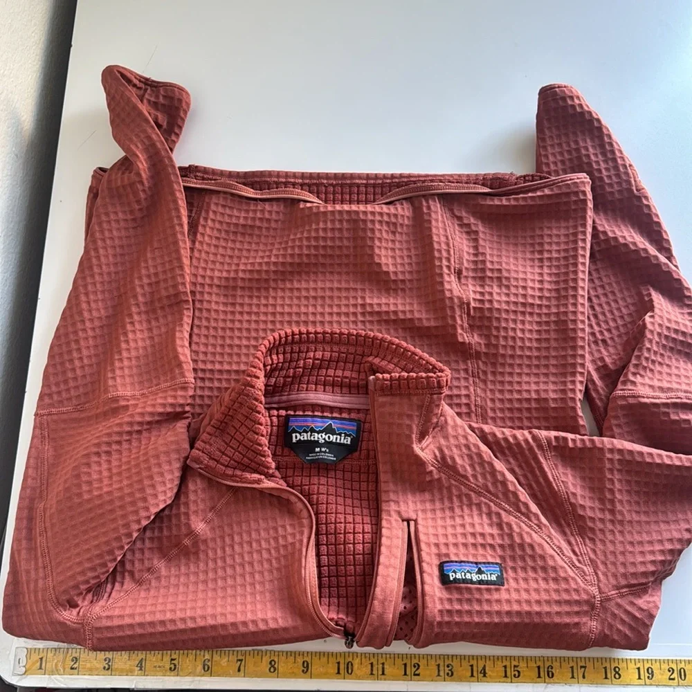 Patagonia Women's R1 Pullover Burl Red Medium - Picture 3 of 9